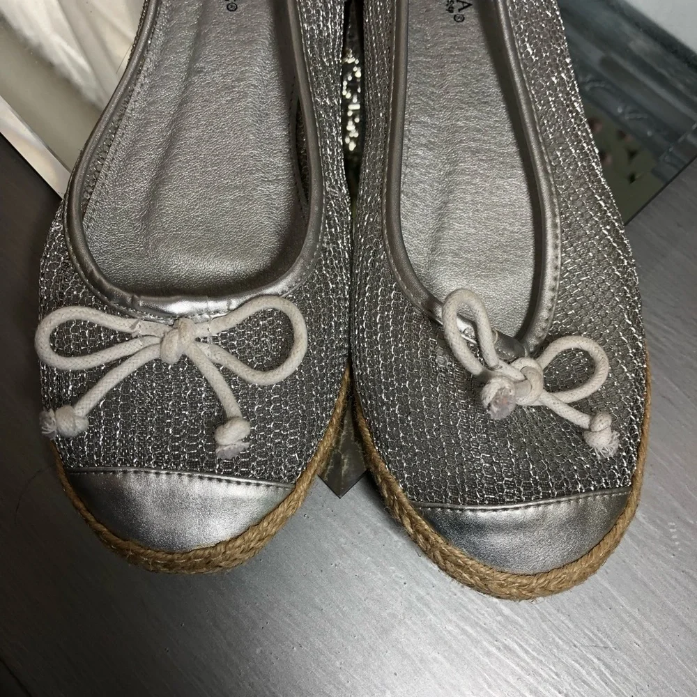 PATRIZIA WOMENS  ESPADRILLE..